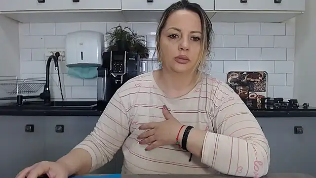 erikaerika online show from 03/09/25, 08:07