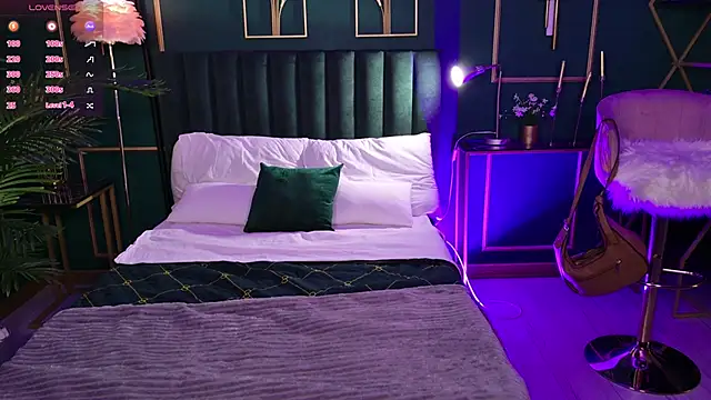 Snapshot of Eille_Elfie chatting on 11/14/25, 06:23 Eille Elfie online show from 11/14/25, 06:23