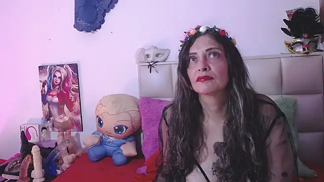 Snapshot of VIKY_HOTT chatting on 12/15/24, 08:47 VIKY HOTT online show from 12/15/24, 08:47