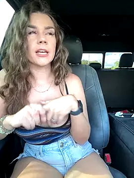 MaggyMayI online show from 11/25/25, 05:02