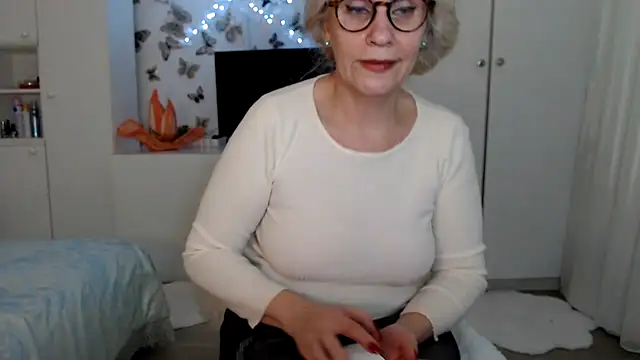 Snapshot of Ghertrude52 chatting on 02/21/25, 10:39 Ghertrude52 online show from 02/21/25, 10:39