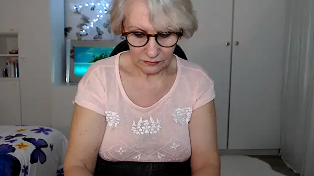 Snapshot of Ghertrude52 chatting on 03/04/25, 07:41 Ghertrude52 online show from 03/04/25, 07:41