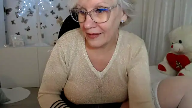 Snapshot of Ghertrude52 chatting on 03/21/25, 07:33 Ghertrude52 online show from 03/21/25, 07:33