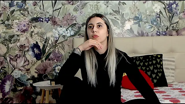 RoseDiamond06 online show from 02/19/25, 07:16