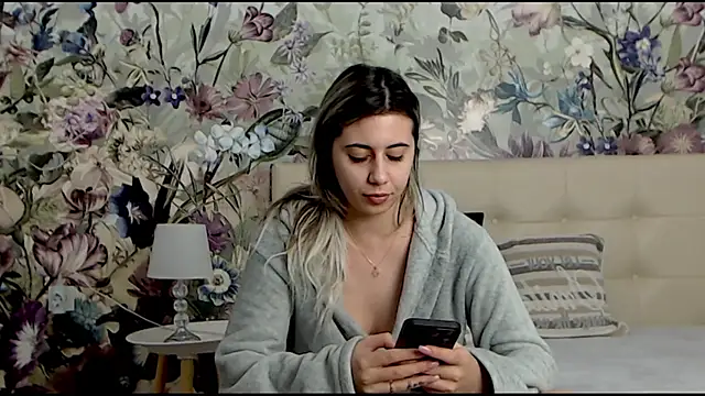 RoseDiamond06 online show from 02/26/25, 10:36