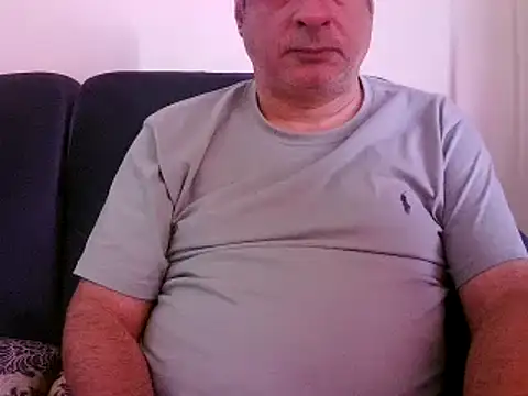 Snapshot of desipapaxxx chatting on 01/19/25, 05:05 desipapaxxx online show from 01/19/25, 05:05