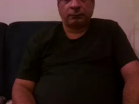Snapshot of desipapaxxx chatting on 01/24/25, 06:35 desipapaxxx online show from 01/24/25, 06:35