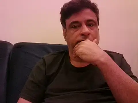 Snapshot of desipapaxxx chatting on 02/04/25, 02:39 desipapaxxx online show from 02/04/25, 02:39