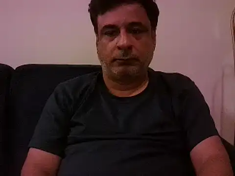 Snapshot of desipapaxxx chatting on 02/06/25, 07:51 desipapaxxx online show from 02/06/25, 07:51