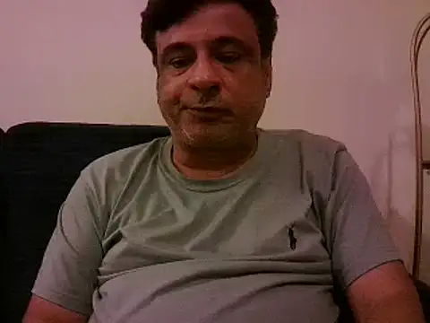Snapshot of desipapaxxx chatting on 02/09/25, 06:47 desipapaxxx online show from 02/09/25, 06:47