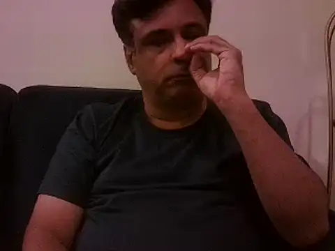 Snapshot of desipapaxxx chatting on 02/13/25, 03:03 desipapaxxx online show from 02/13/25, 03:03