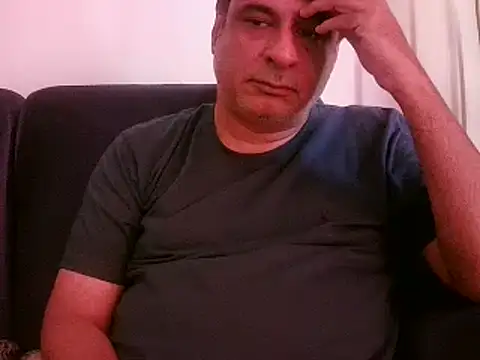 Snapshot of desipapaxxx chatting on 02/14/25, 11:10 desipapaxxx online show from 02/14/25, 11:10