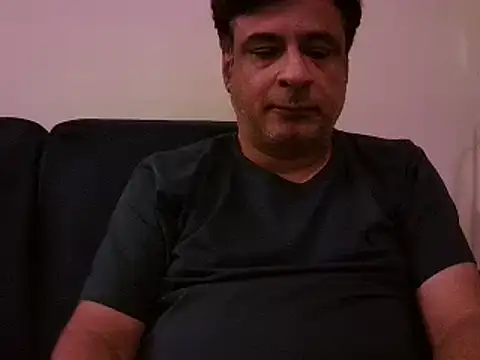 Snapshot of desipapaxxx chatting on 02/19/25, 07:59 desipapaxxx online show from 02/19/25, 07:59