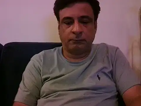 Snapshot of desipapaxxx chatting on 02/25/25, 06:20 desipapaxxx online show from 02/25/25, 06:20