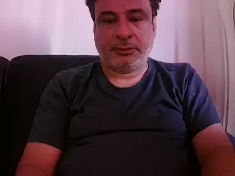 Snapshot of desipapaxxx chatting on 03/06/25, 04:19 desipapaxxx online show from 03/06/25, 04:19