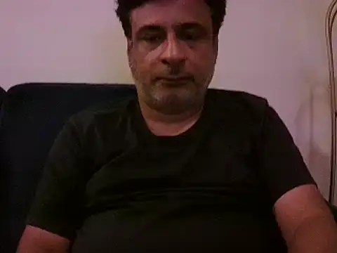 Snapshot of desipapaxxx chatting on 03/10/25, 04:46 desipapaxxx online show from 03/10/25, 04:46