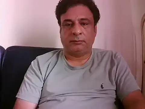 Snapshot of desipapaxxx chatting on 03/17/25, 03:25 desipapaxxx online show from 03/17/25, 03:25