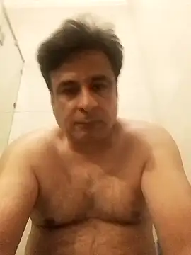Snapshot of desipapaxxx chatting on 03/21/25, 08:18 desipapaxxx online show from 03/21/25, 08:18