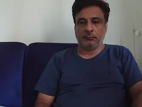 Snapshot of desipapaxxx chatting on 09/16/25, 04:46 desipapaxxx online show from 09/16/25, 04:46