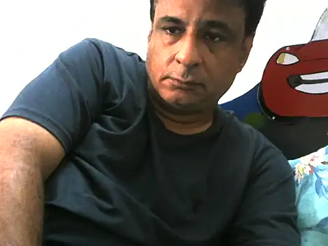 Snapshot of desipapaxxx chatting on 10/01/25, 11:05 desipapaxxx online show from 10/01/25, 11:05