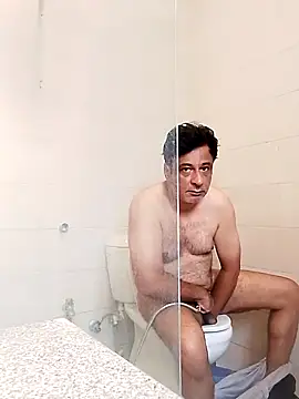 Snapshot of desipapaxxx chatting on 10/13/25, 05:07 desipapaxxx online show from 10/13/25, 05:07