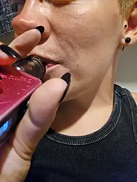 PinkTheHawk online show from 12/24/24, 08:22