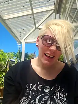 PinkTheHawk online show from 11/09/25, 01:26