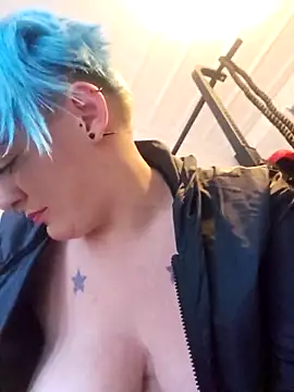 PinkTheHawk online show from 04/01/26, 10:29