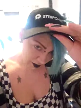 PinkTheHawk online show from 04/05/26, 11:13