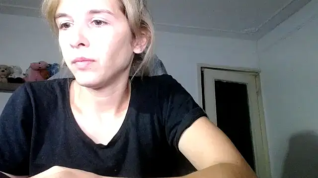 Snapshot of SexxyLety chatting on 09/20/25, 10:33 SexxyLety online show from 09/20/25, 10:33