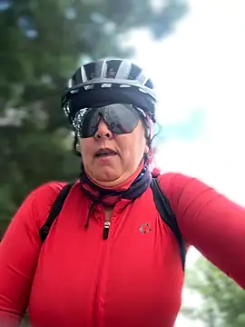 emma tour online show from 11/16/25, 04:23