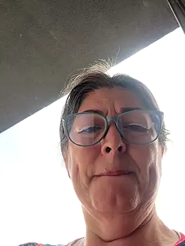 emma tour online show from 12/18/25, 03:40