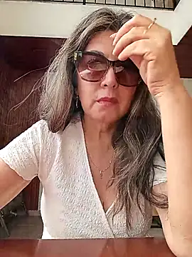 emma tour online show from 04/20/26, 01:47