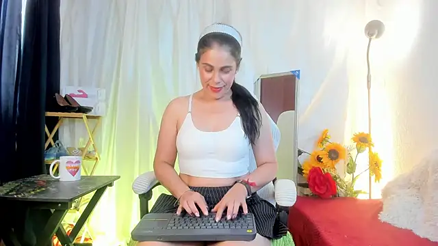 girasol walton online show from 04/24/26, 02:30