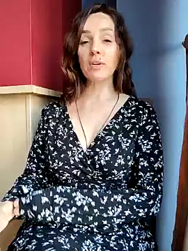 Snapshot of EvaXOAir chatting on 12/17/24, 07:40 EvaXOAir online show from 12/17/24, 07:40