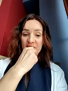 Snapshot of EvaXOAir chatting on 12/21/24, 08:39 EvaXOAir online show from 12/21/24, 08:39