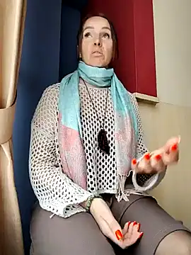 Snapshot of EvaXOAir chatting on 02/02/25, 06:37 EvaXOAir online show from 02/02/25, 06:37