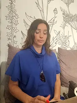 Snapshot of EvaXOAir chatting on 02/05/25, 02:40 EvaXOAir online show from 02/05/25, 02:40