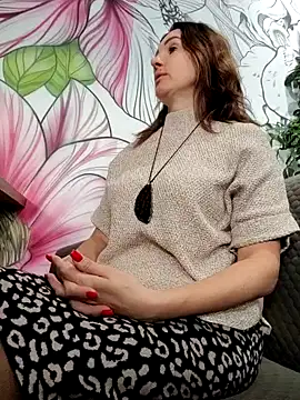 Snapshot of EvaXOAir chatting on 02/19/25, 03:17 EvaXOAir online show from 02/19/25, 03:17