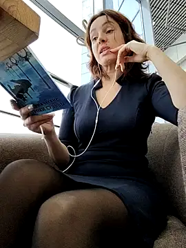 EvaXOAir online show from 11/12/25, 04:13