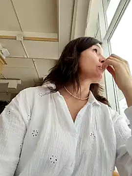 EvaXOAir online show from 03/13/26, 05:25