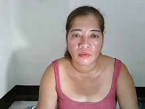 Snapshot of wethornypussy4u chatting on 01/22/25, 01:53 wethornypussy4u online show from 01/22/25, 01:53