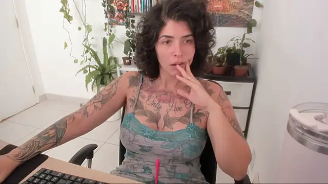 TaliMajesty online show from 09/28/25, 06:46