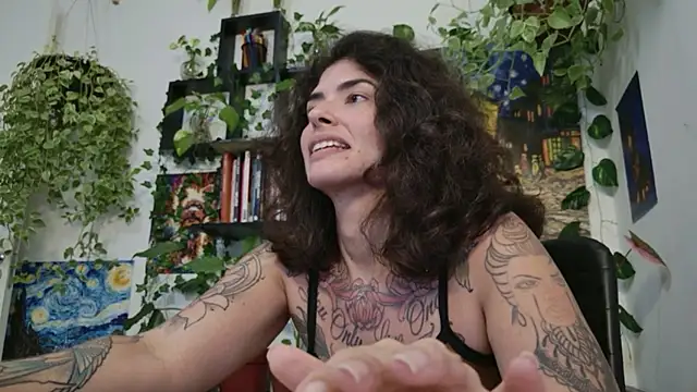 Snapshot of TaliMajesty chatting on 05/28/26, 11:24 TaliMajesty online show from 05/28/26, 11:24