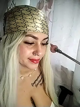 chelaqueen  online show from 02/27/26, 08:42