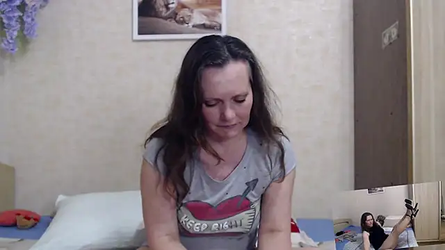 Snapshot of SheLion chatting on 04/23/26, 05:15 SheLion online show from 04/23/26, 05:15