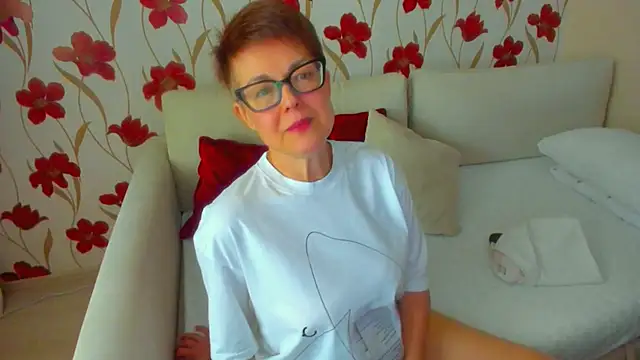 Snapshot of JennAlison chatting on 02/03/25, 11:31 JennAlison online show from 02/03/25, 11:31