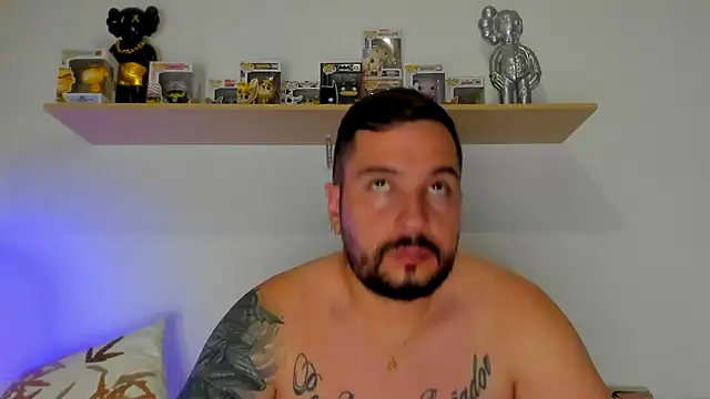 camilo restrepo21 online show from 11/22/25, 01:26