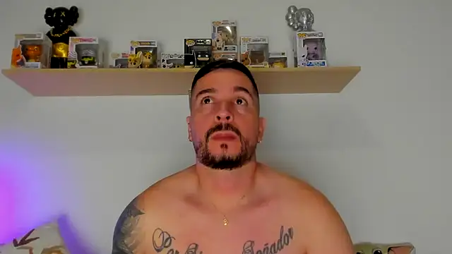 camilo restrepo21 online show from 12/01/25, 12:04