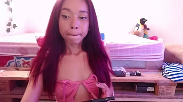 Snapshot of africag chatting on 02/03/26, 09:20 africag online show from 02/03/26, 09:20